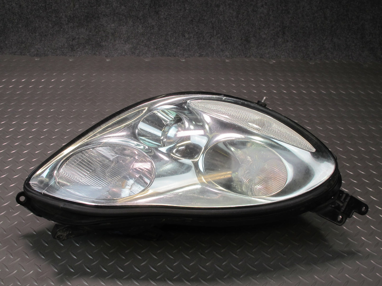 02-05 Lexus UZZ40L SC430 Right Passenger Side Halogen Headlight Lamp OEM