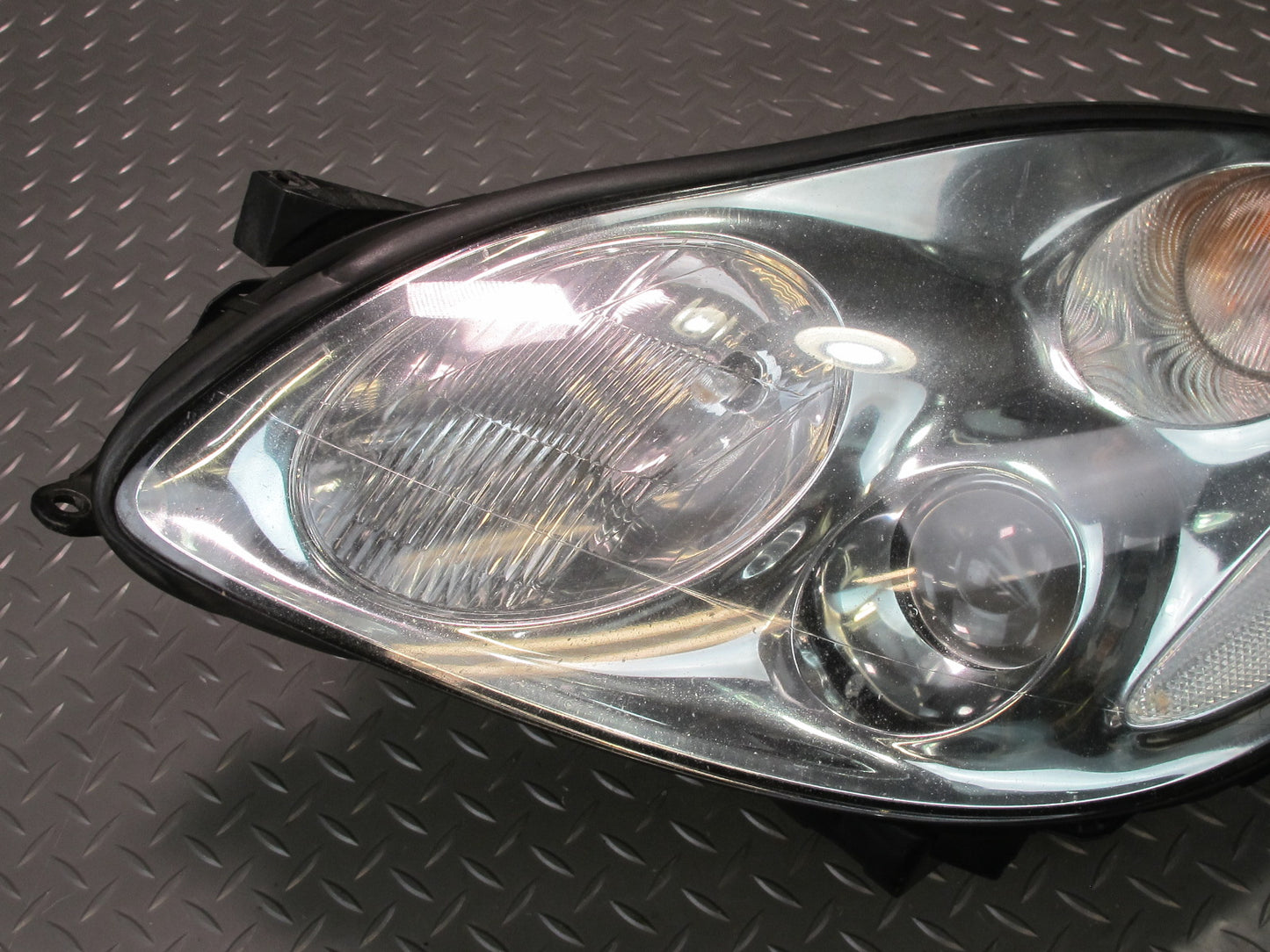 02-05 Lexus UZZ40L SC430 Left Driver Side Halogen Headlight Lamp Assembly OEM