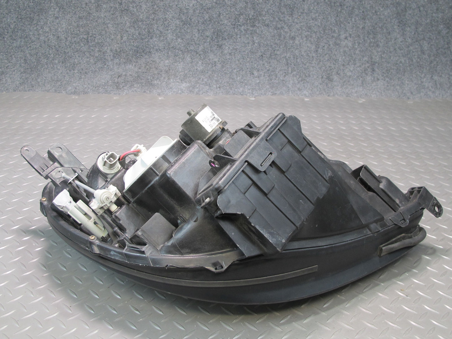 02-05 Lexus UZZ40L SC430 Left Driver Side Halogen Headlight Lamp Assembly OEM