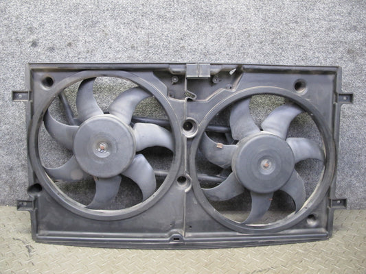 99-03 VW Eurovan T4 2.8L Engine Radiator Cooling Fan Motor Shroud 7D0121207 OEM