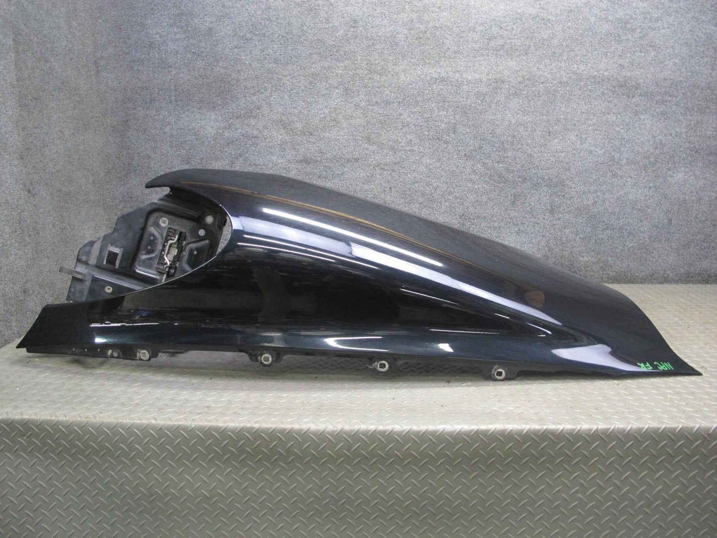 2011-2014 Porsche Cayenne 958 Front Right Pass Side Fender Panel Cover Black