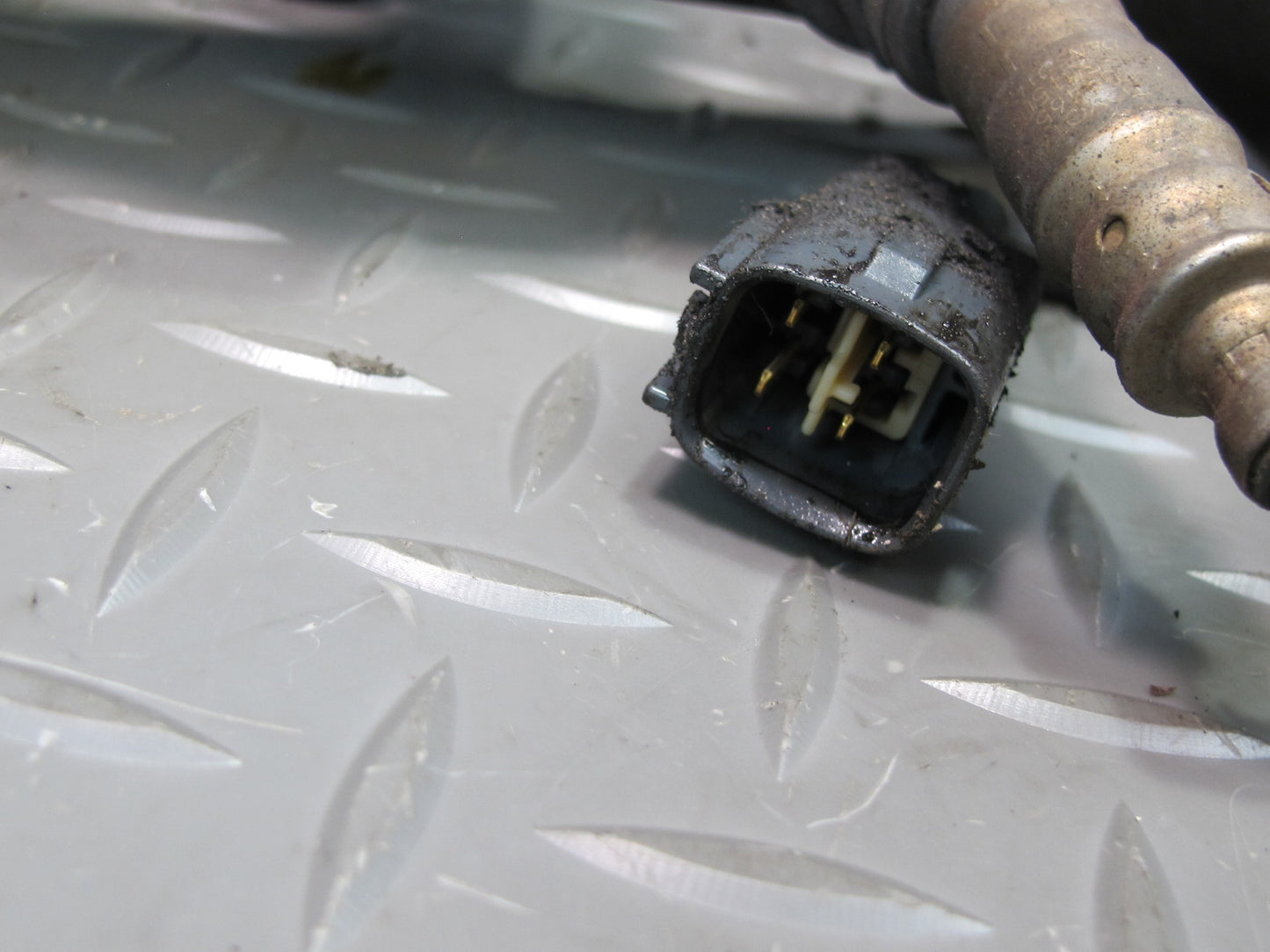 98-00 Lexus UZZ30L SC400 1UZFE Left Exhaust Manifold w O2 Oxygen Sensor OEM