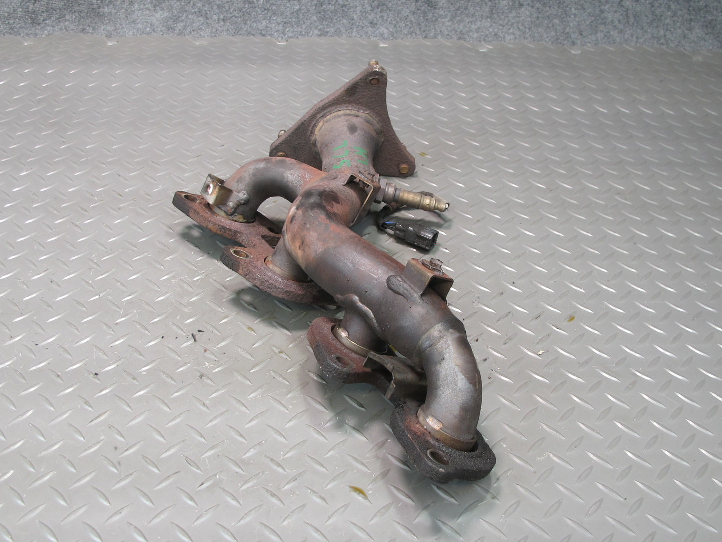98-00 Lexus UZZ30L SC400 1UZFE Left Exhaust Manifold w O2 Oxygen Sensor OEM