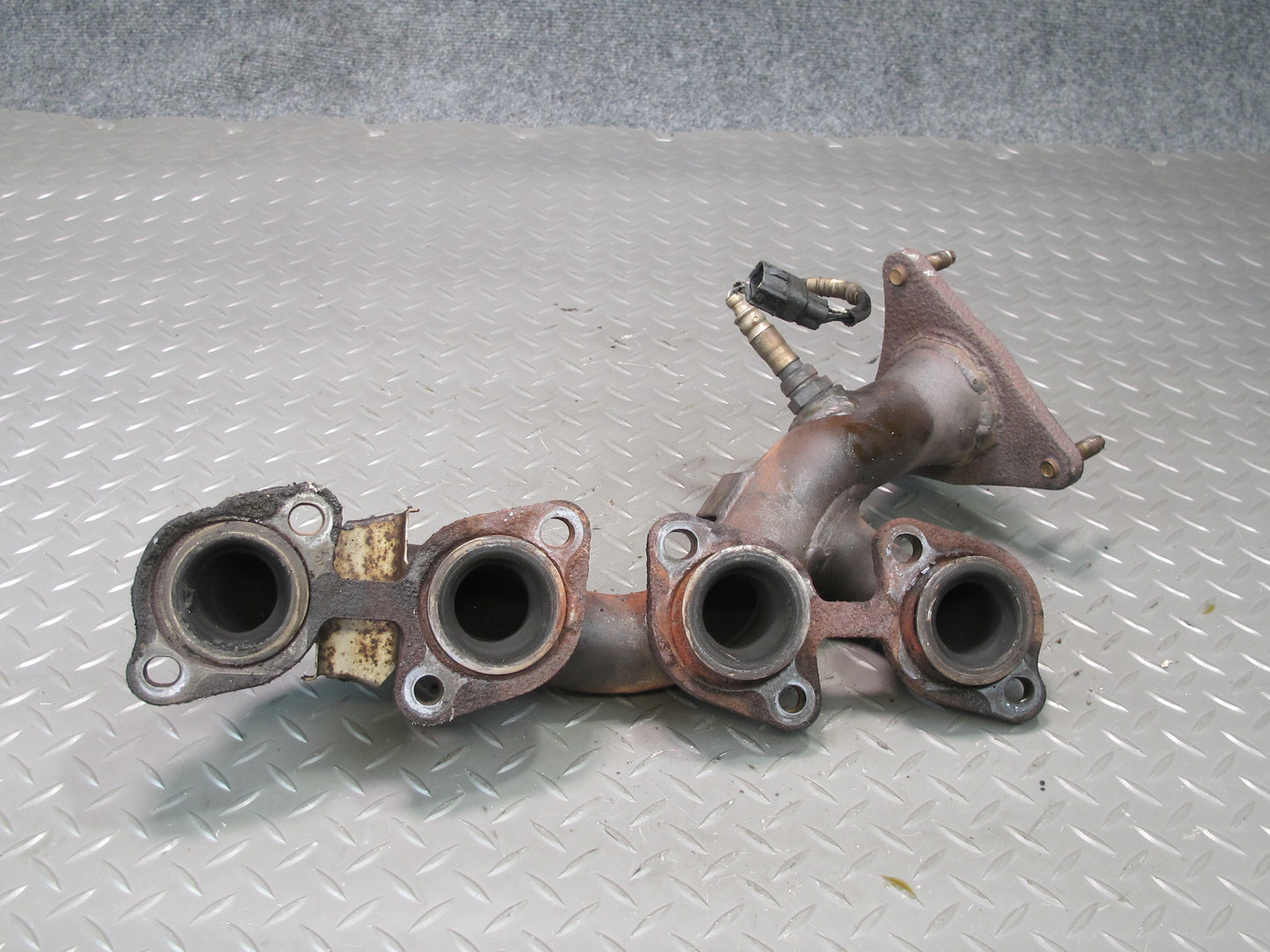 98-00 Lexus UZZ30L SC400 1UZFE Left Exhaust Manifold w O2 Oxygen Sensor OEM