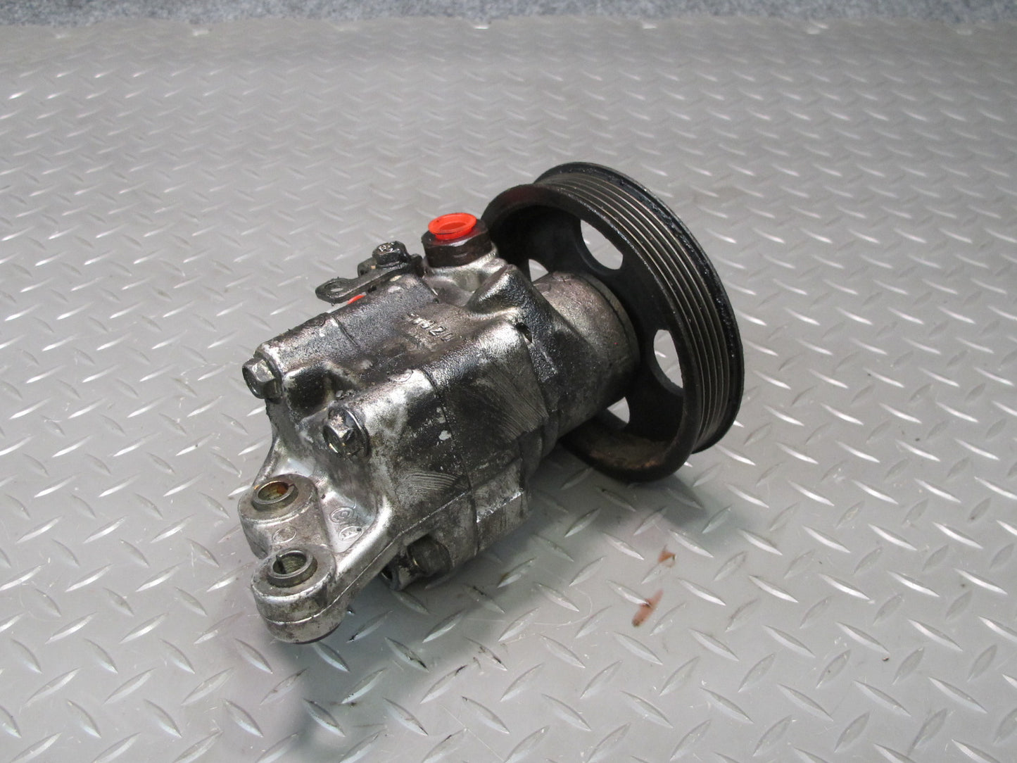 98-00 Lexus UZZ30L SC400 1UZFE Power Steering Pump w Pulley OEM