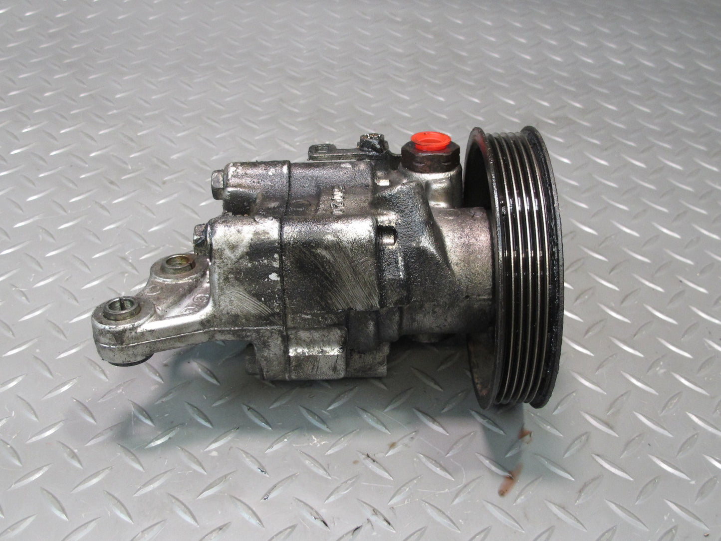 98-00 Lexus UZZ30L SC400 1UZFE Power Steering Pump w Pulley OEM