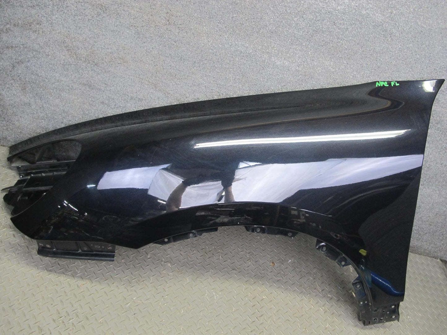 2011-2014 Porsche Cayenne 958 Front Left Driver Side Fender Panel Cover Black