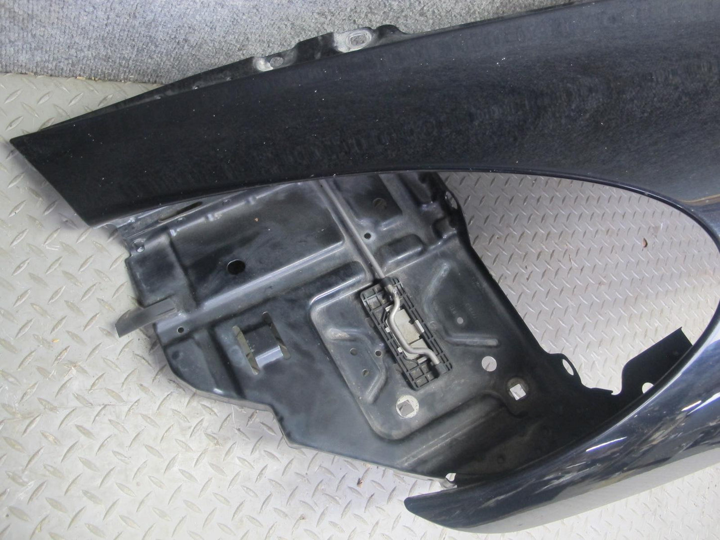 2011-2014 Porsche Cayenne 958 Front Left Driver Side Fender Panel Cover Black