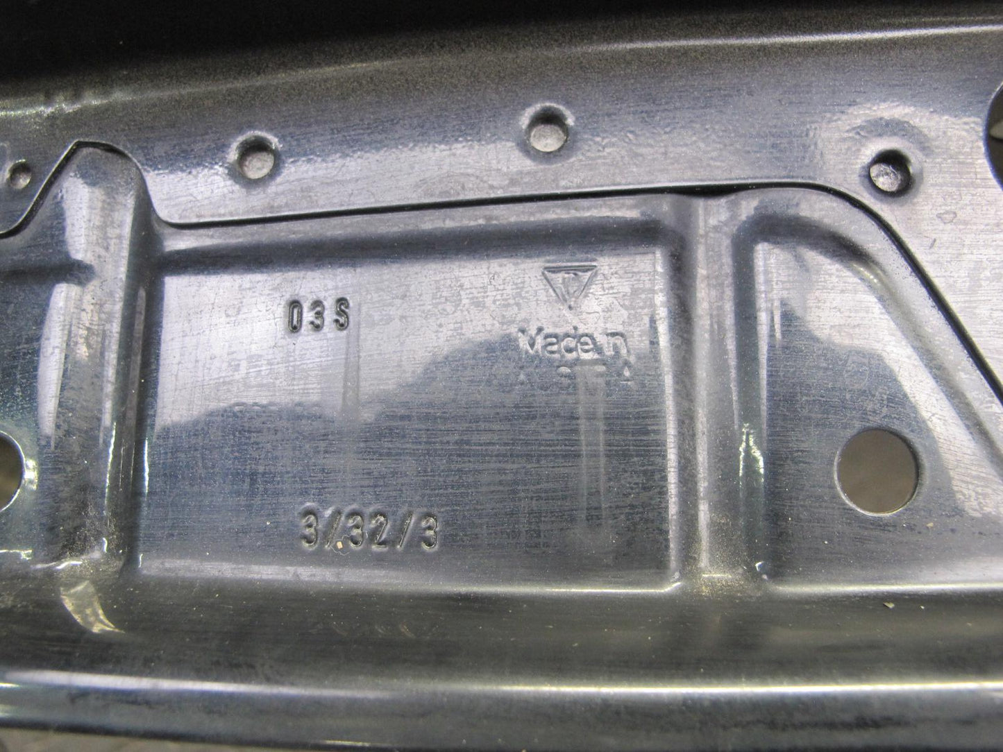 2011-2014 Porsche Cayenne 958 Front Left Driver Side Fender Panel Cover Black