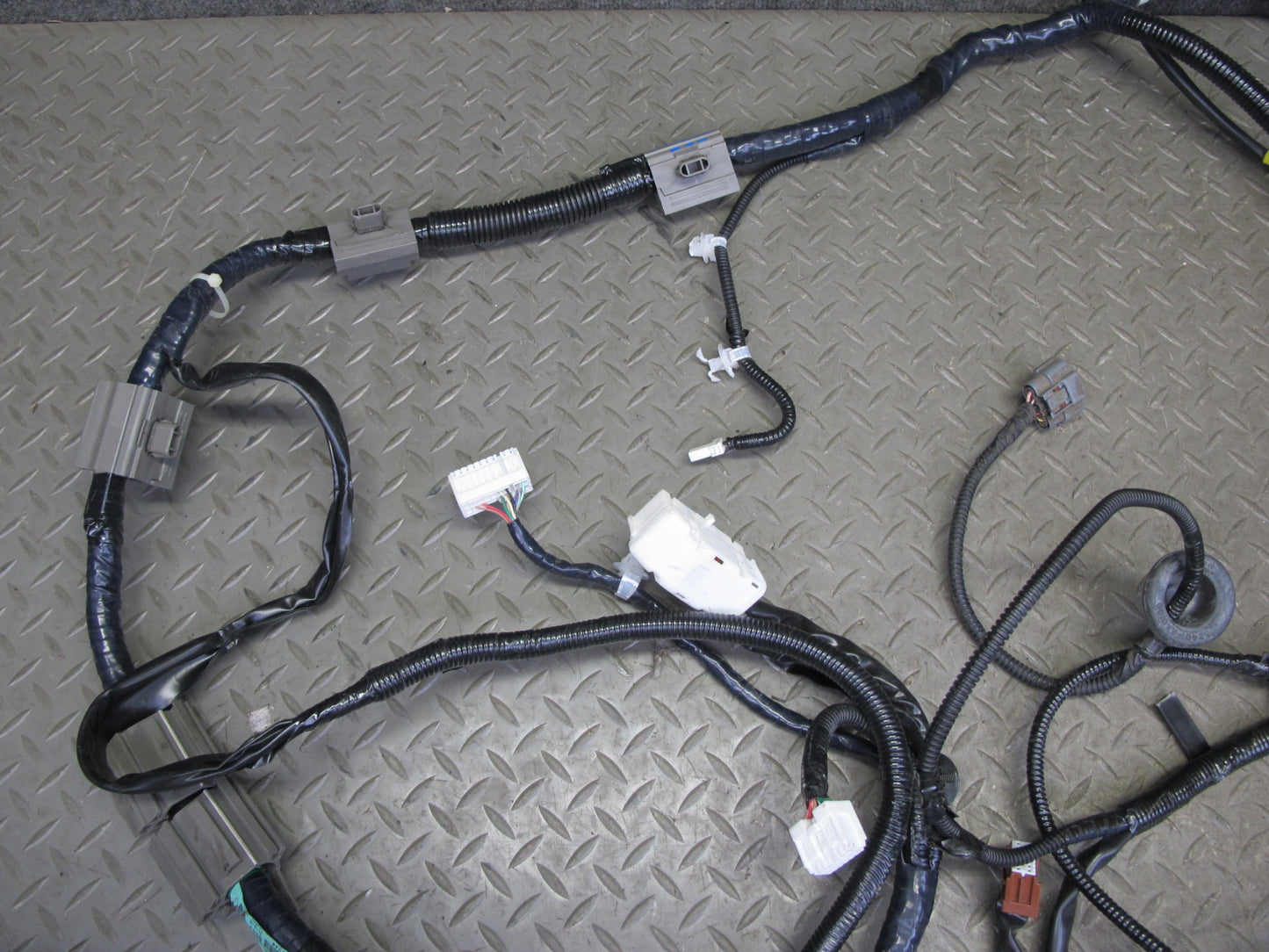 11-15 Nissan Z34 370Z Coupe Left Body Trunk Wire Wiring Harness 24014-1TG0A OEM