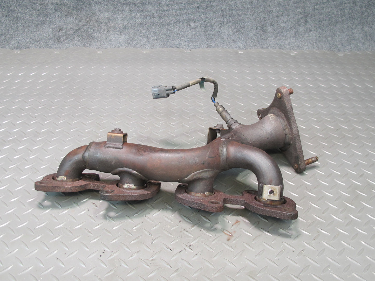 98-00 Lexus UZZ30L SC400 1UZFE Right Exhaust Manifold w O2 Oxygen Sensor OEM