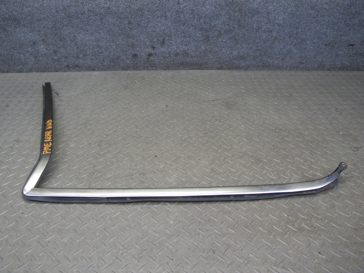 94-95 Mercedes W124 300D Sedan Set of 2 Rear Window Molding Trim Silver OEM