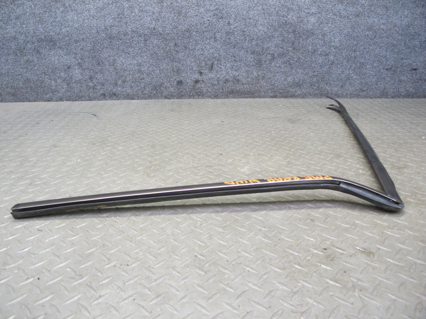 94-95 Mercedes W124 300D Sedan Set of 2 Rear Window Molding Trim Silver OEM