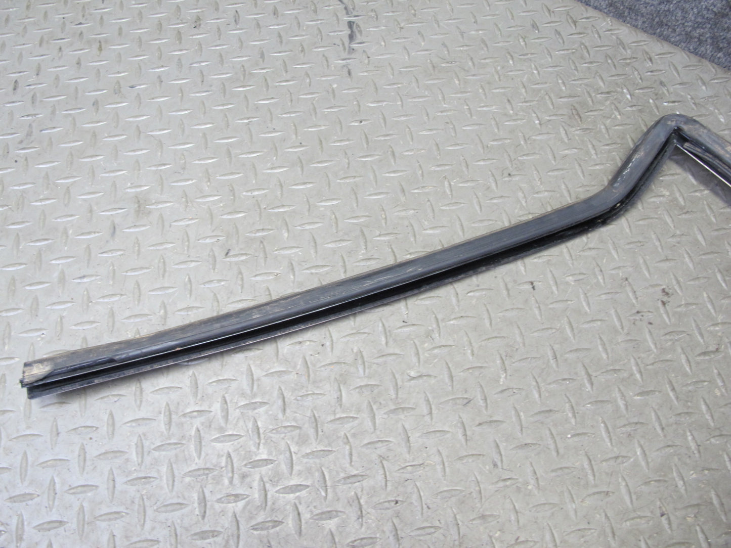 94-95 Mercedes W124 300D Sedan Set of 2 Rear Window Molding Trim Silver OEM