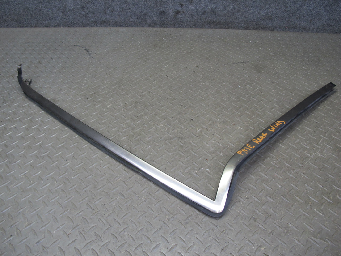 94-95 Mercedes W124 300D Sedan Set of 2 Rear Window Molding Trim Silver OEM