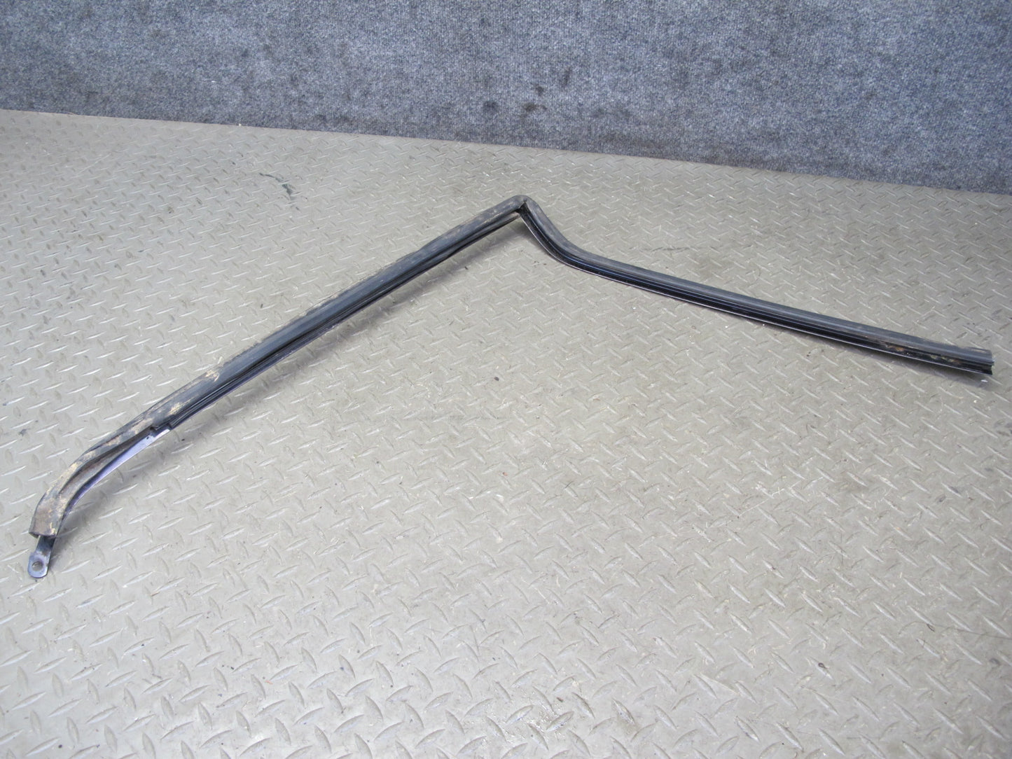 94-95 Mercedes W124 300D Sedan Set of 2 Rear Window Molding Trim Silver OEM