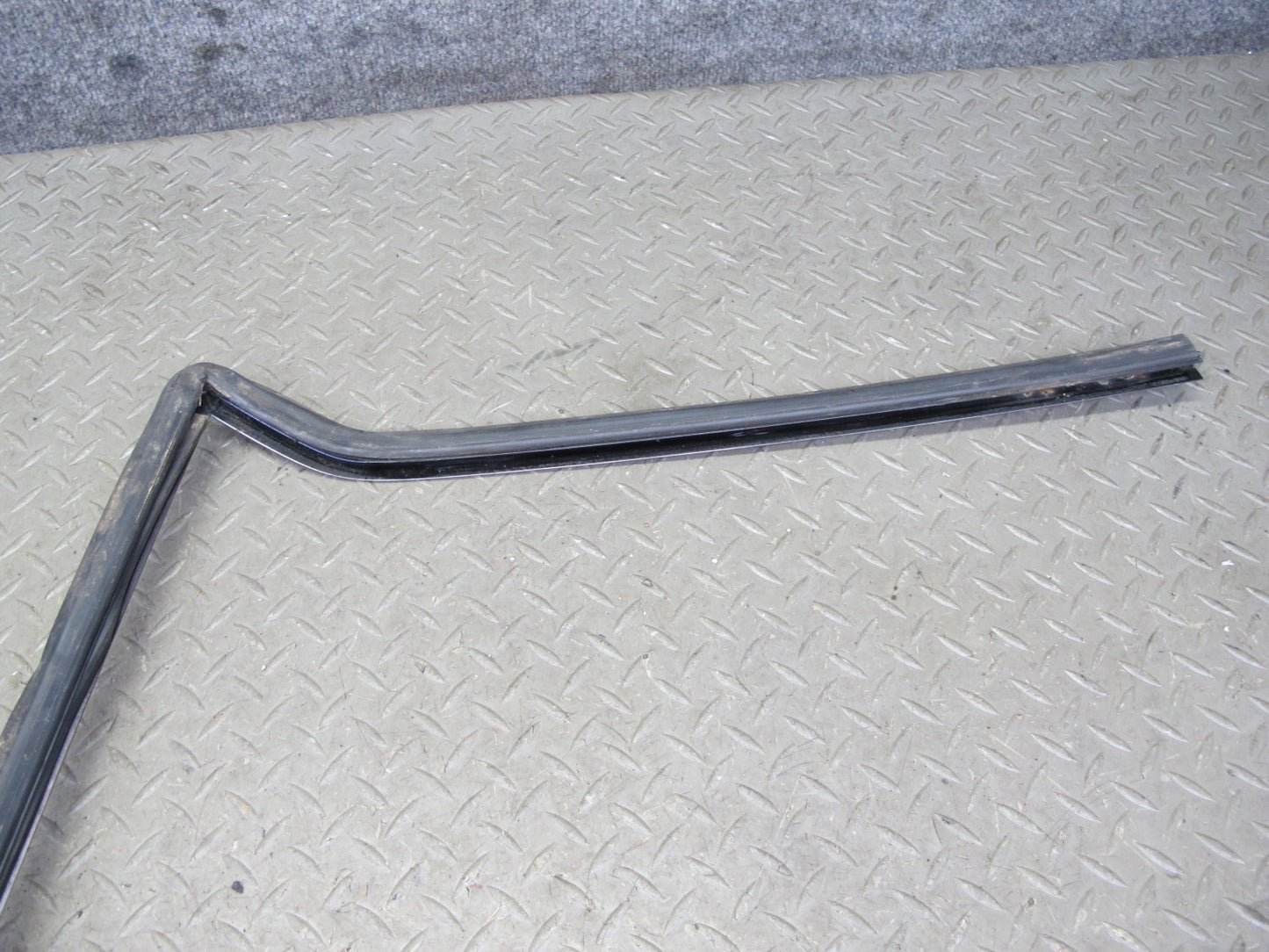 94-95 Mercedes W124 300D Sedan Set of 2 Rear Window Molding Trim Silver OEM