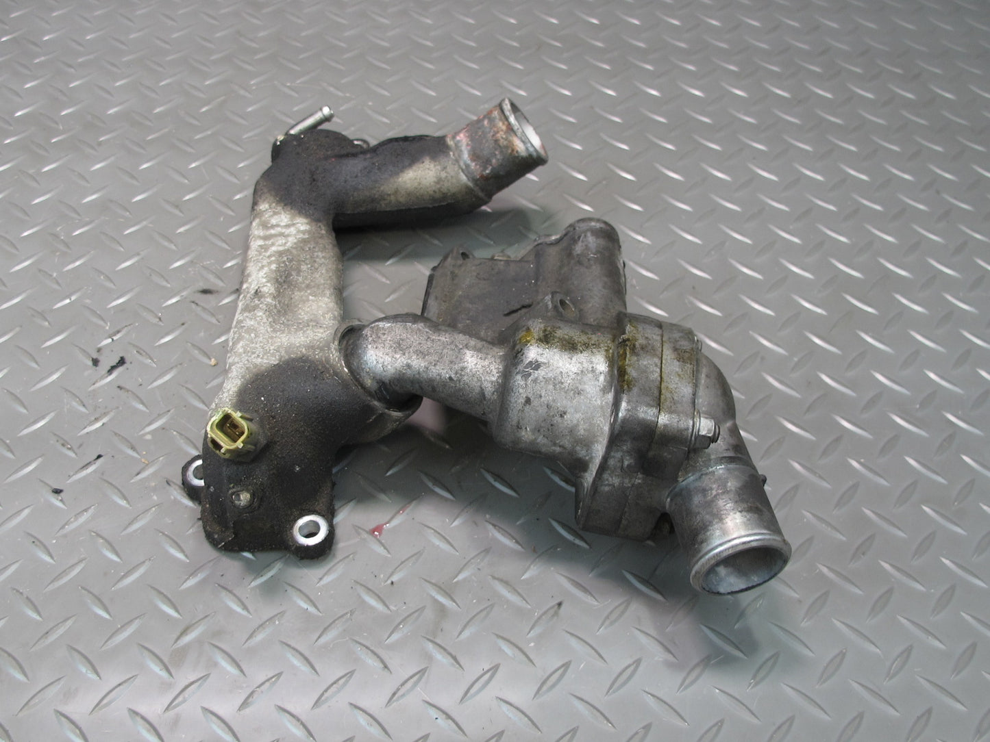 98-00 Lexus UZZ30L SC400 1UZFE Engine Coolant Water Bypass Tube w Thermostat OEM