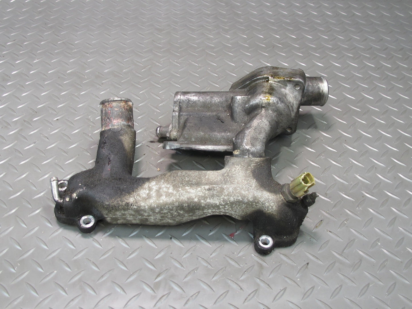 98-00 Lexus UZZ30L SC400 1UZFE Engine Coolant Water Bypass Tube w Thermostat OEM