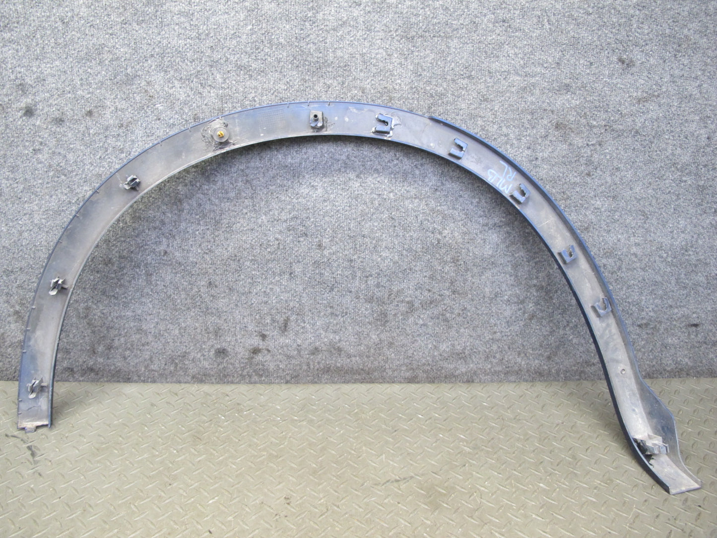 17-20 Maserati Levante M161 Rear Right Left Wheel Arch Fender Flare Molding Set