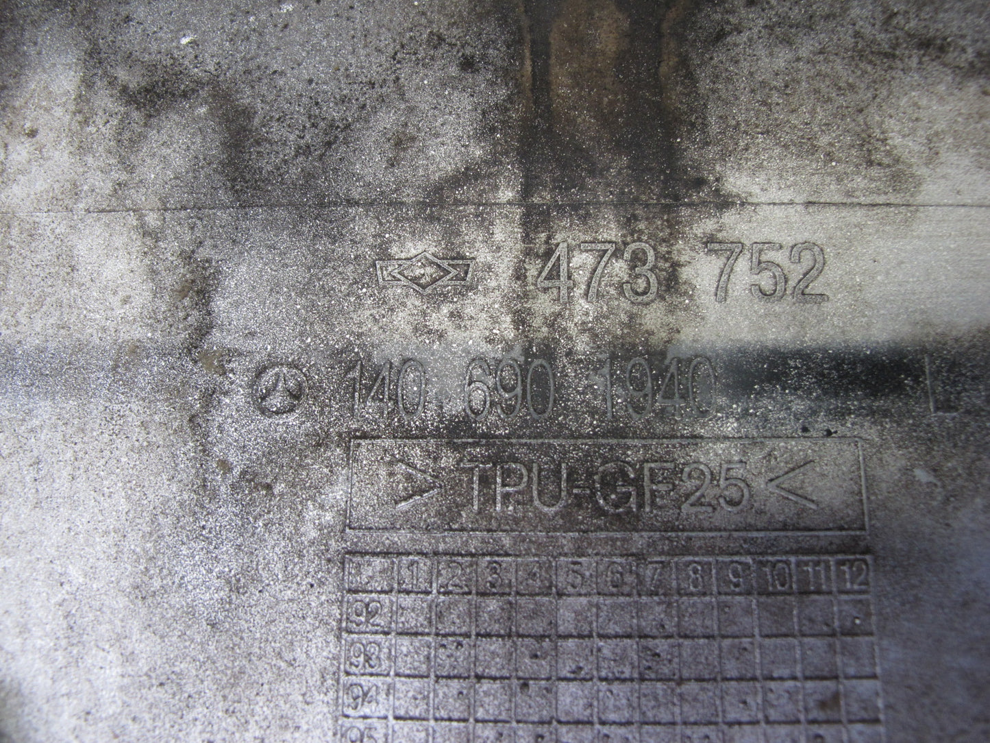 96-99 Mercedes W140 C140 Cl-class Left Door Fender Quarter Trim Molding Set OEM