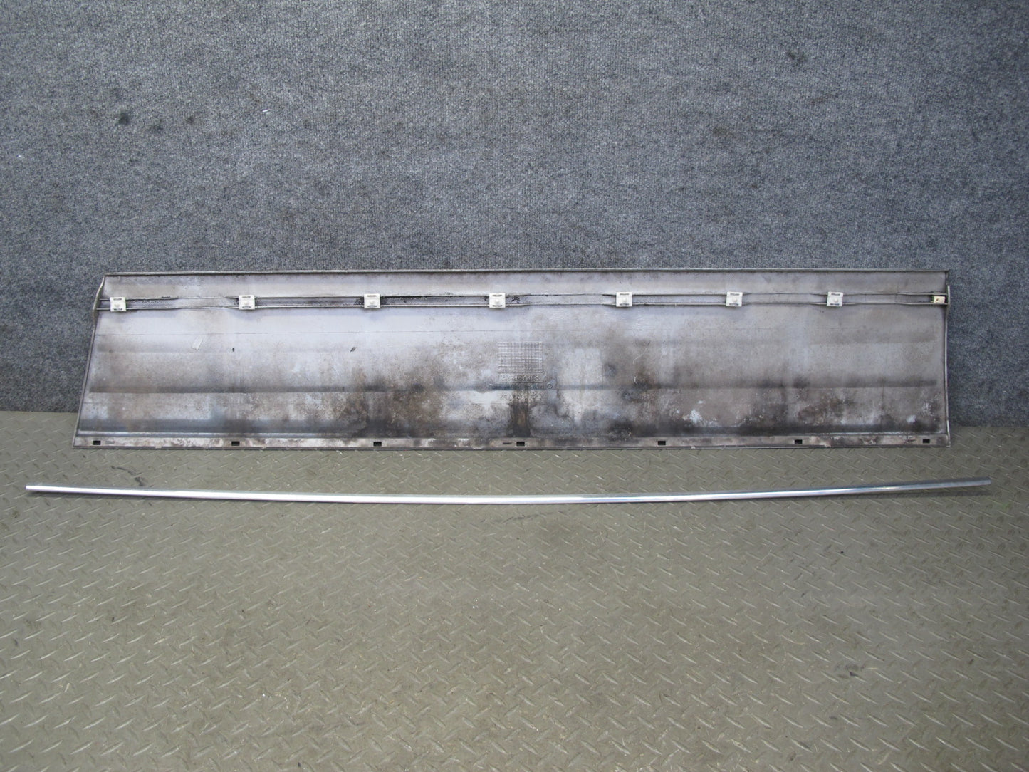 96-99 Mercedes W140 C140 Cl-class Left Door Fender Quarter Trim Molding Set OEM