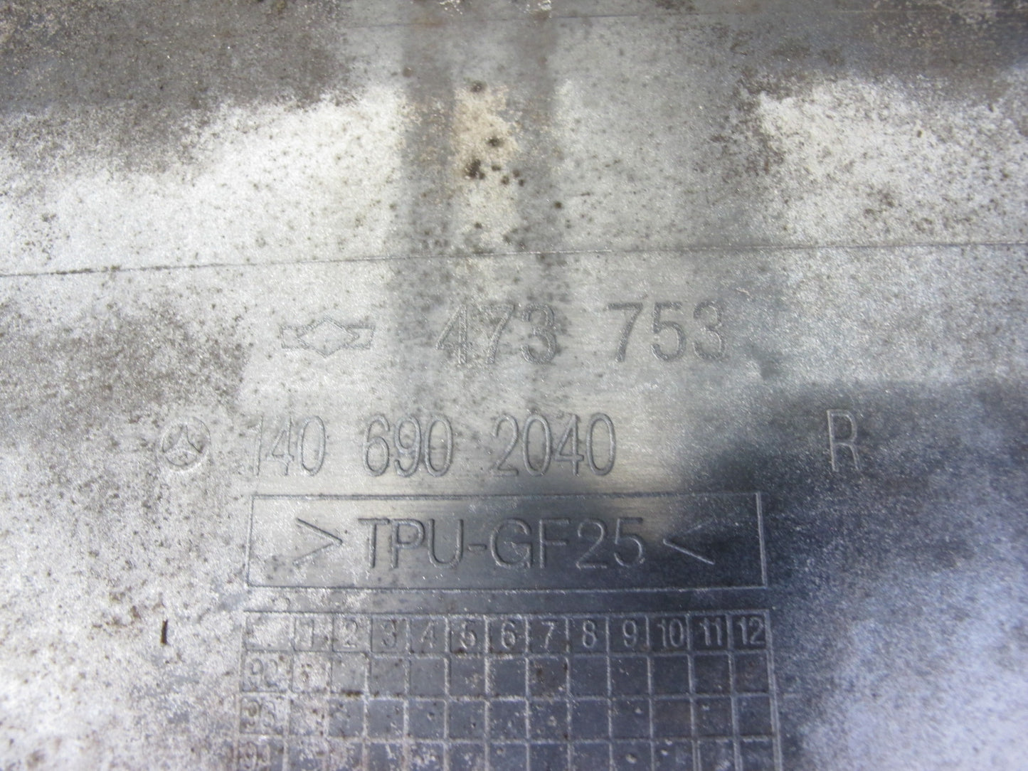 96-99 Mercedes W140 C140 Cl-class Right Door Fender Quarter Trim Molding Set OEM