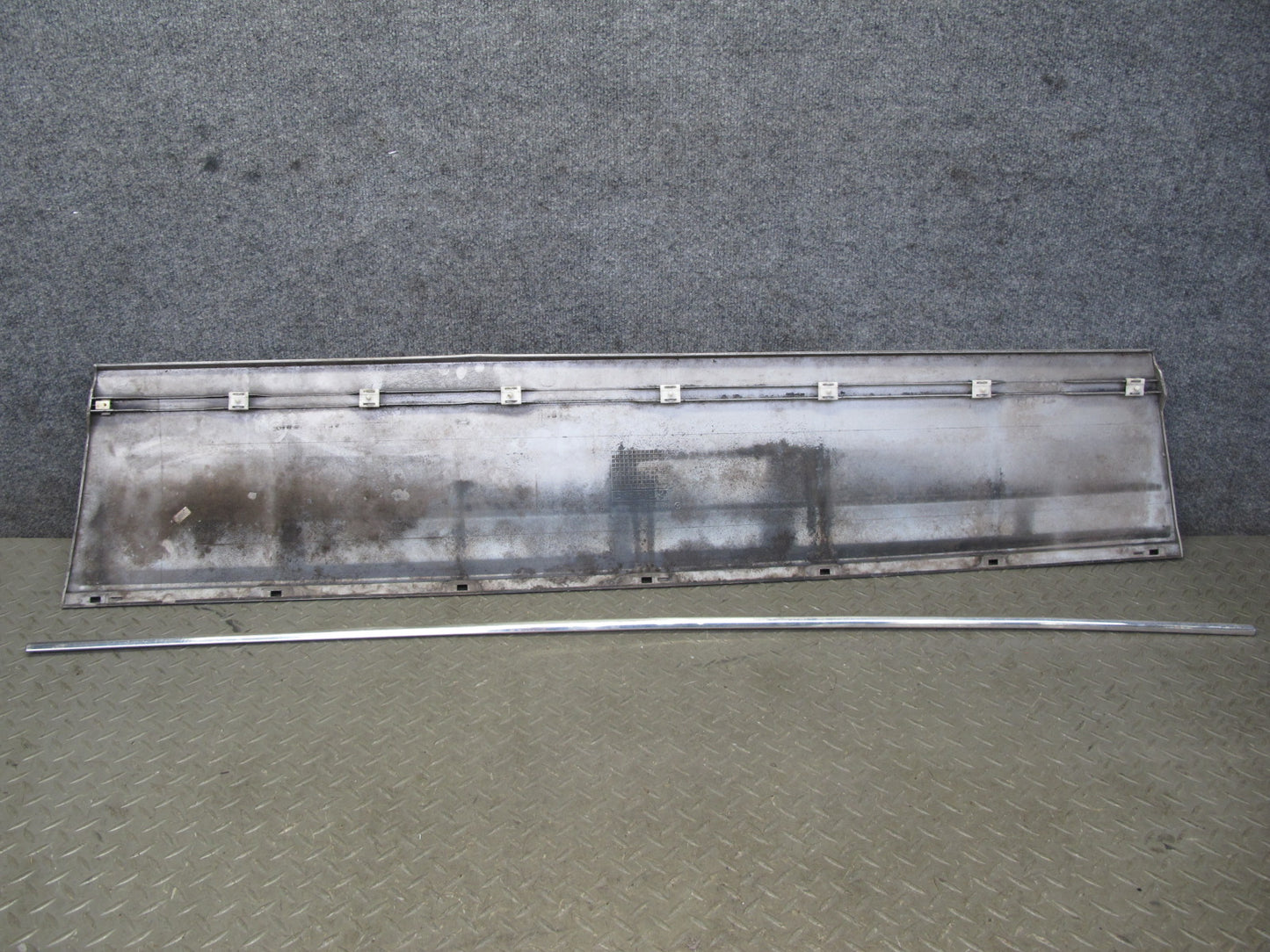 96-99 Mercedes W140 C140 Cl-class Right Door Fender Quarter Trim Molding Set OEM