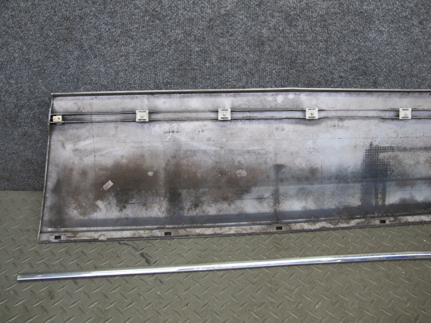 96-99 Mercedes W140 C140 Cl-class Right Door Fender Quarter Trim Molding Set OEM