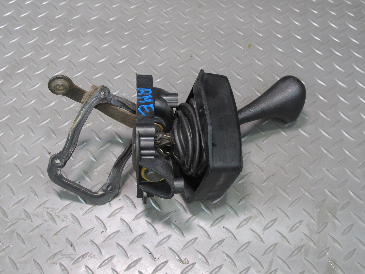 82-85 Mercedes W123 300D A/T Automatic Transmission Gear Shifter Black OEM