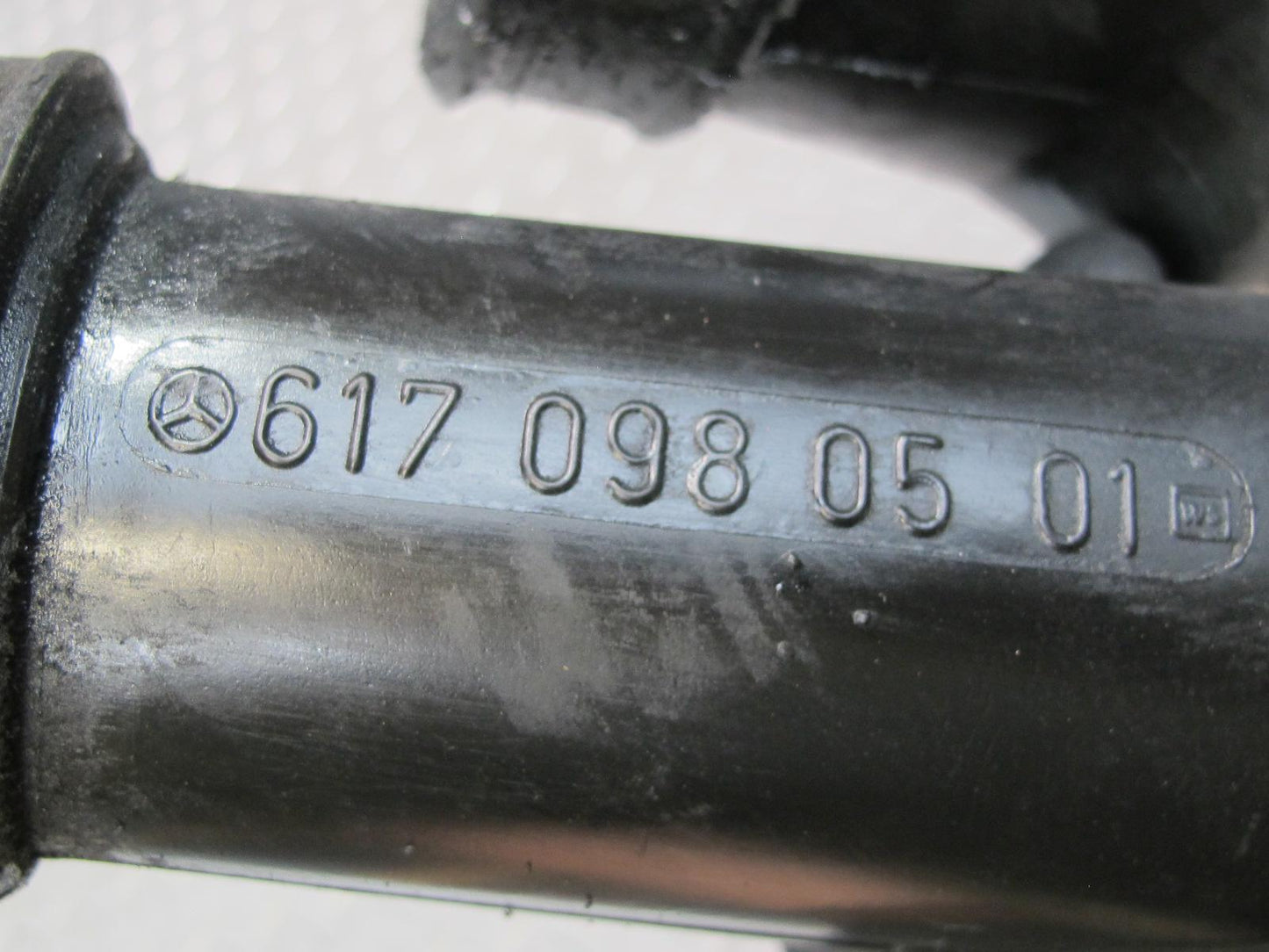 81-85 Mercedes W123 300D Turbo Diesel Air Intake Hose Pipe Tube 6170980501 OEM