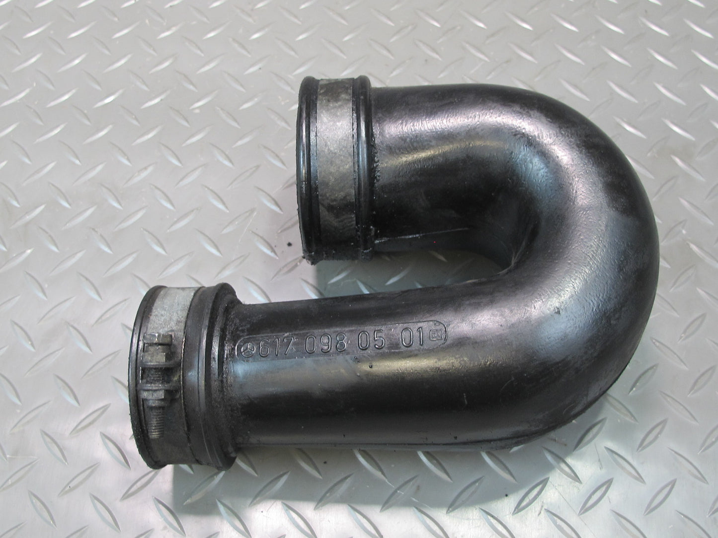 81-85 Mercedes W123 300D Turbo Diesel Air Intake Hose Pipe Tube 6170980501 OEM