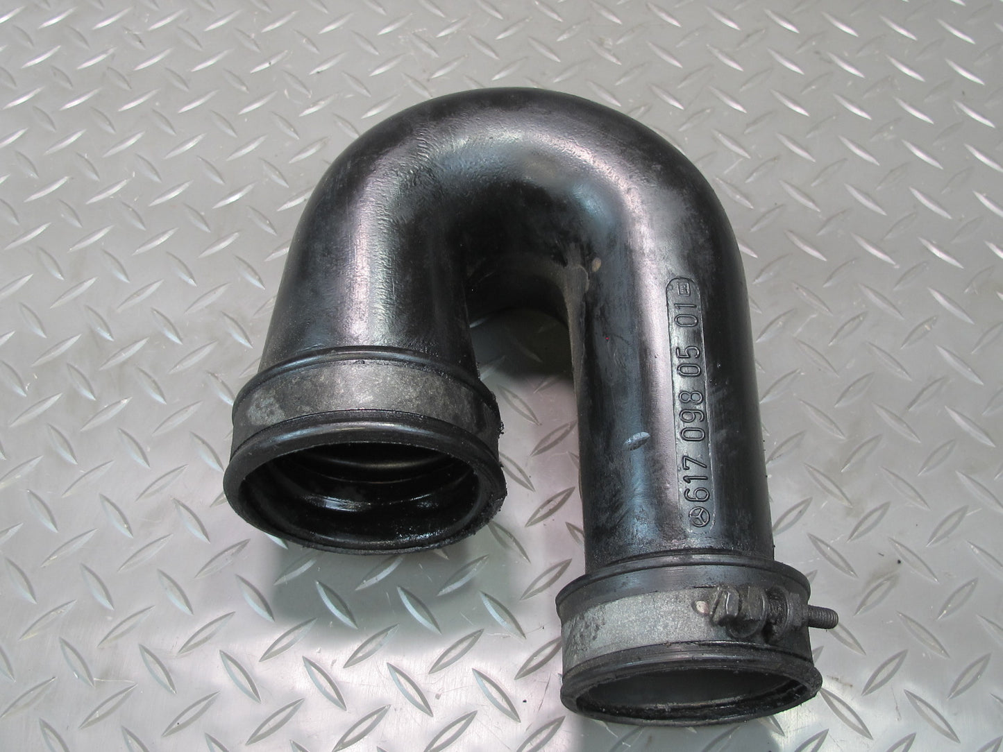 81-85 Mercedes W123 300D Turbo Diesel Air Intake Hose Pipe Tube 6170980501 OEM