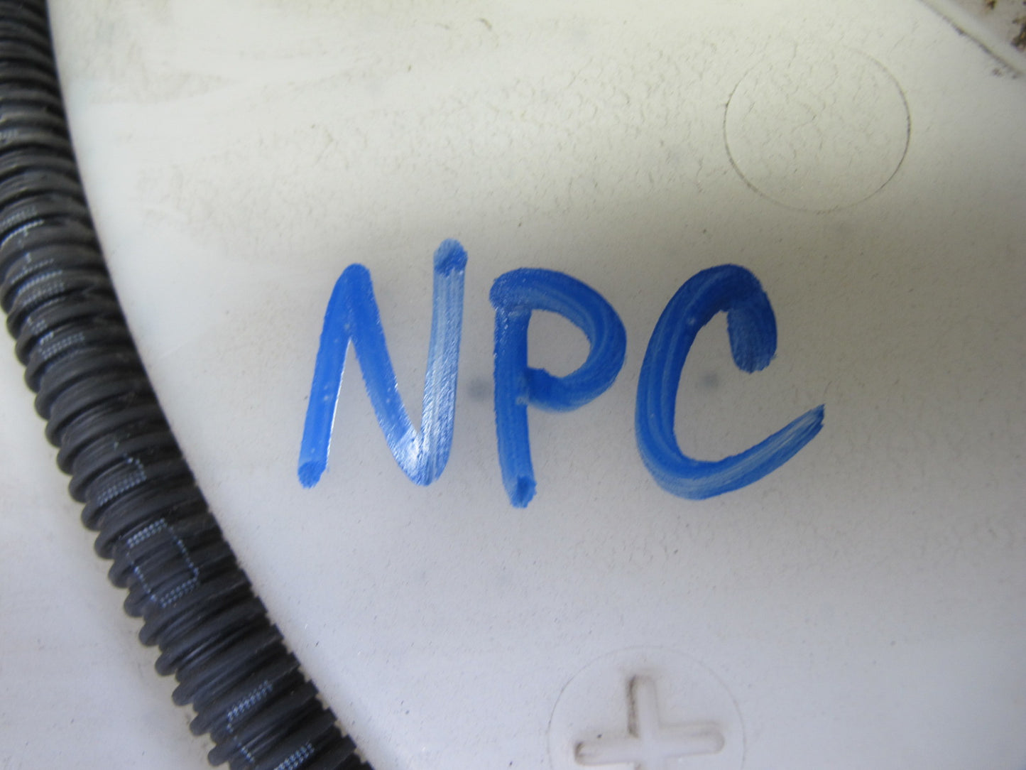 2011-2018 Porsche Cayenne 958 Windshield Washer Fluid Reservoir Tank W/ Pump