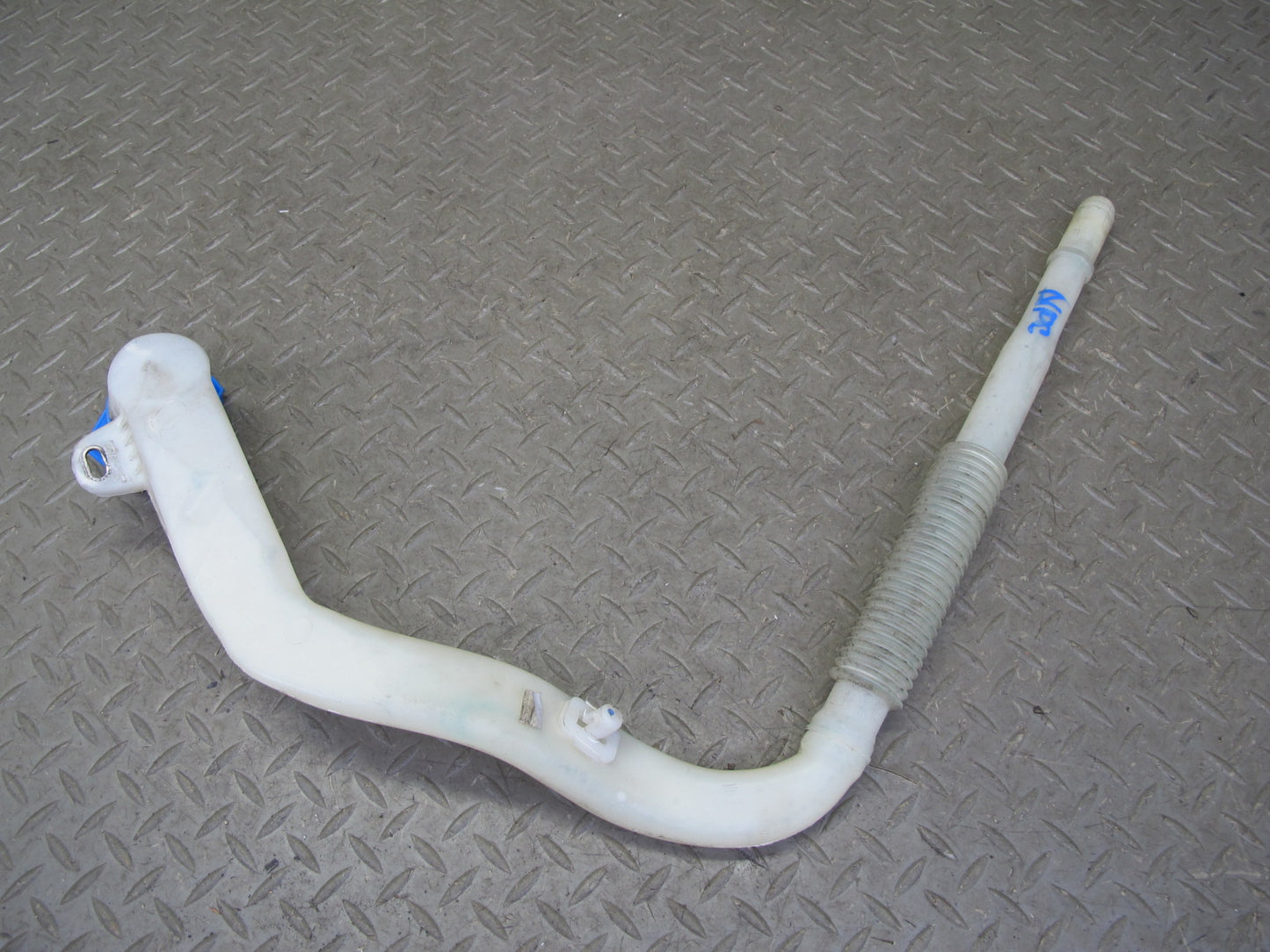 2011-2018 Porsche Cayenne 958 Windshield Washer Fluid Reservoir Tank W/ Pump