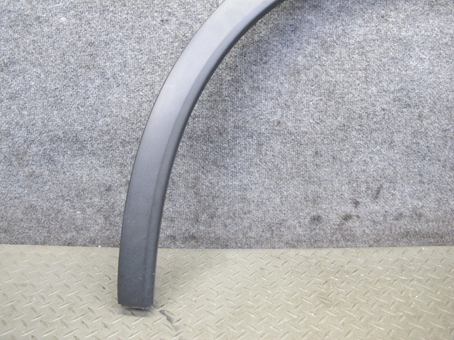 2011-2018 Porsche Cayenne 958 Front Left Side Wheel Fender Flare Trim Molding