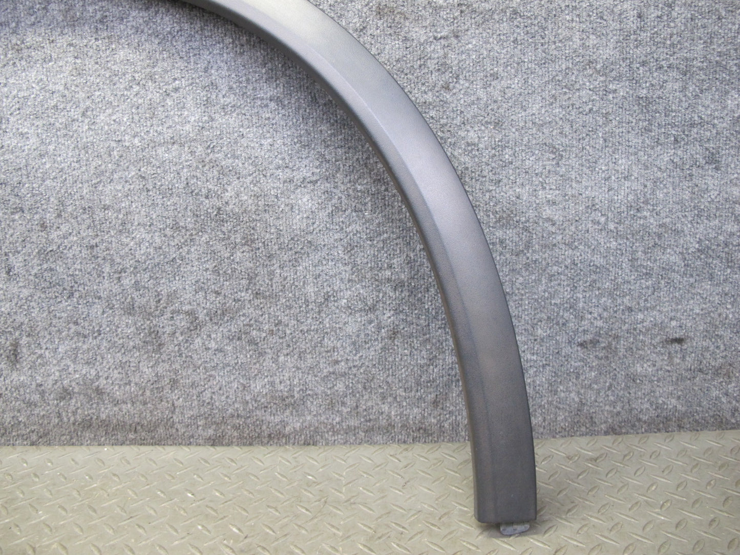 2011-2018 Porsche Cayenne 958 Front Left Side Wheel Fender Flare Trim Molding