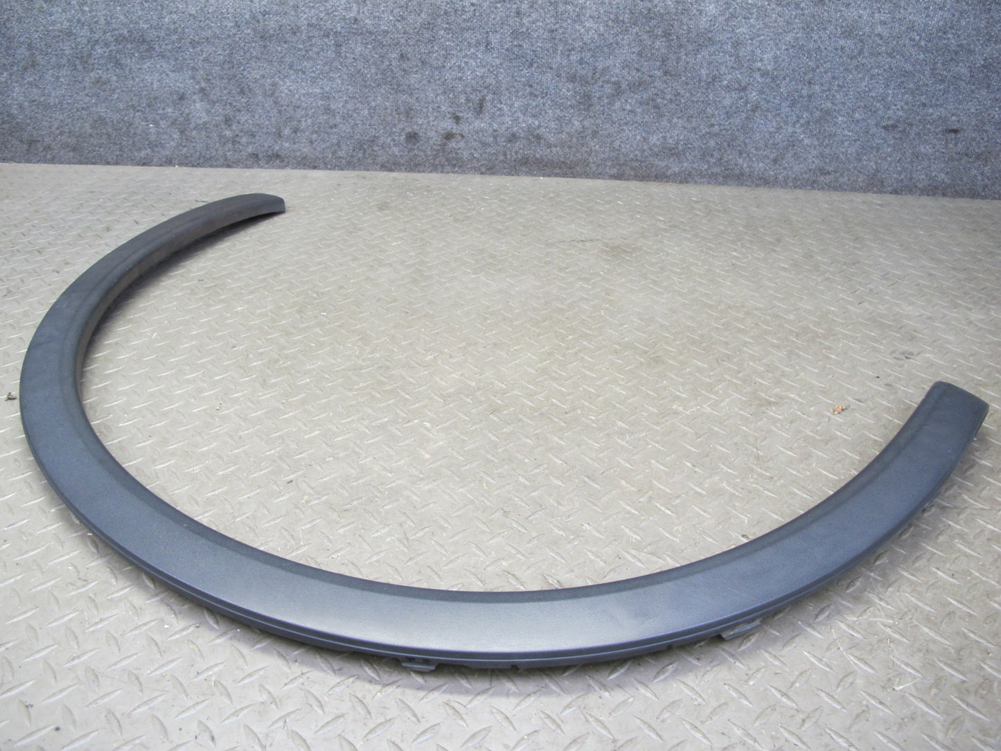 2011-2018 Porsche Cayenne 958 Front Left Side Wheel Fender Flare Trim Molding