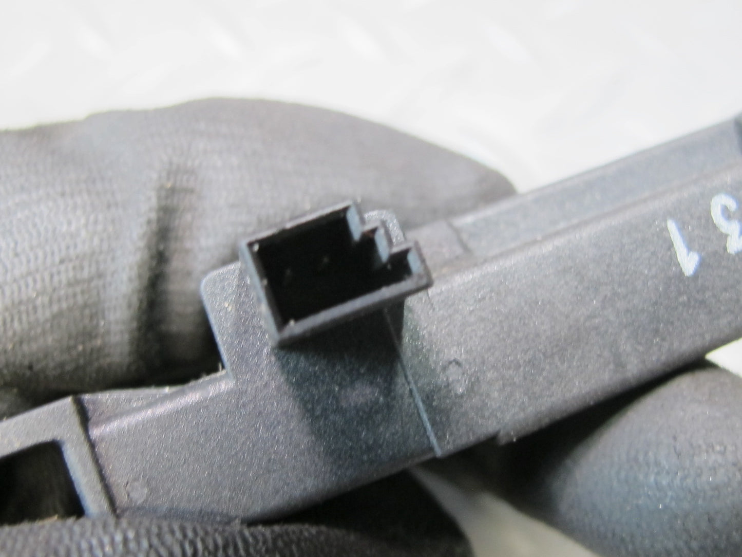 03-08 Mercedes R230 Sl-class Keyless Entry Access Antenna Sensor 2308200275 OEM