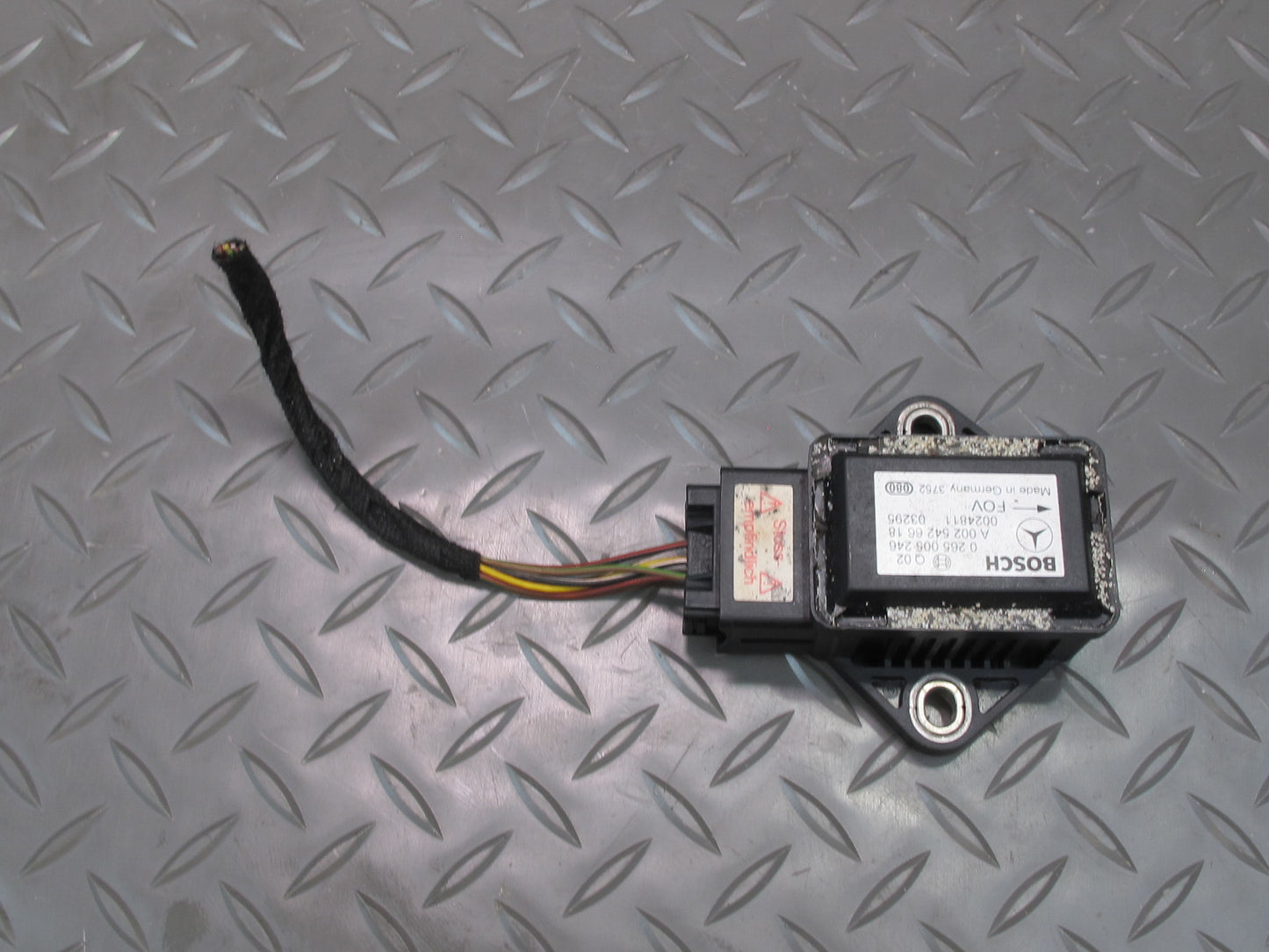 03-06 Mercedes R230 SL YAW Turn Rate Acceleration Speed Sensor 0025426618 OEM