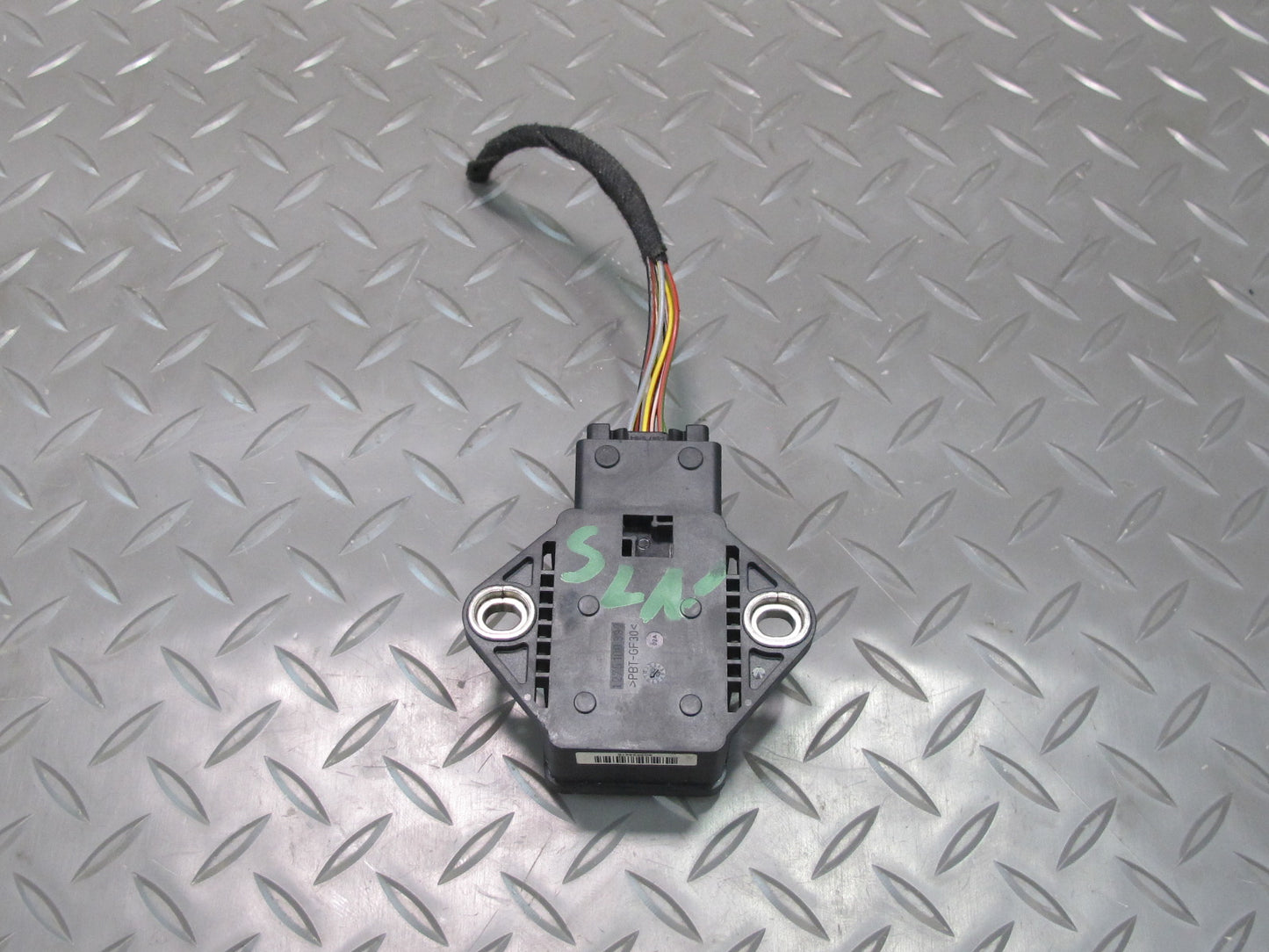 03-06 Mercedes R230 SL YAW Turn Rate Acceleration Speed Sensor 0025426618 OEM