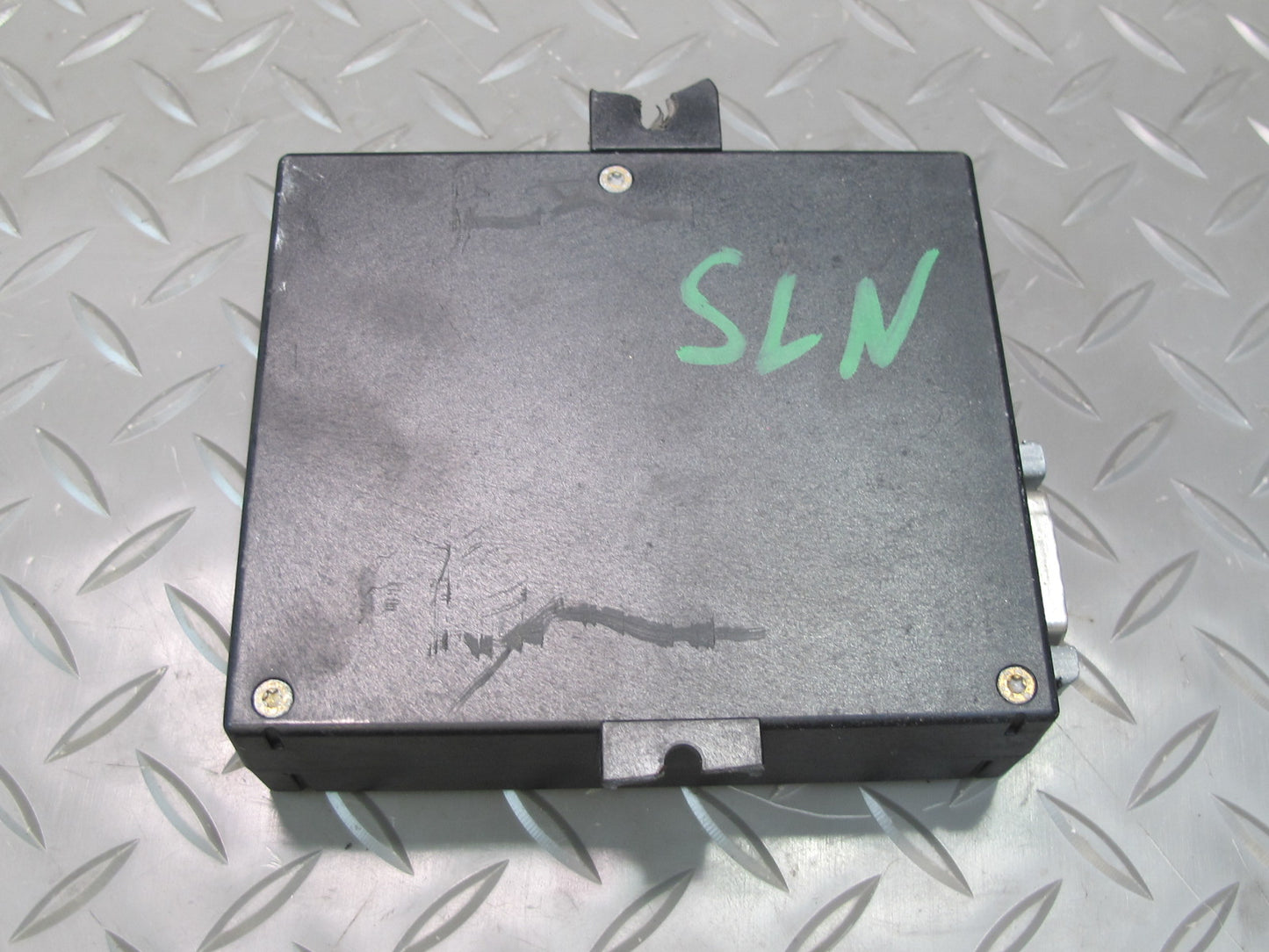 03-06 Mercedes R230 Sl-class Voice Command Control Module 2038200885 OEM