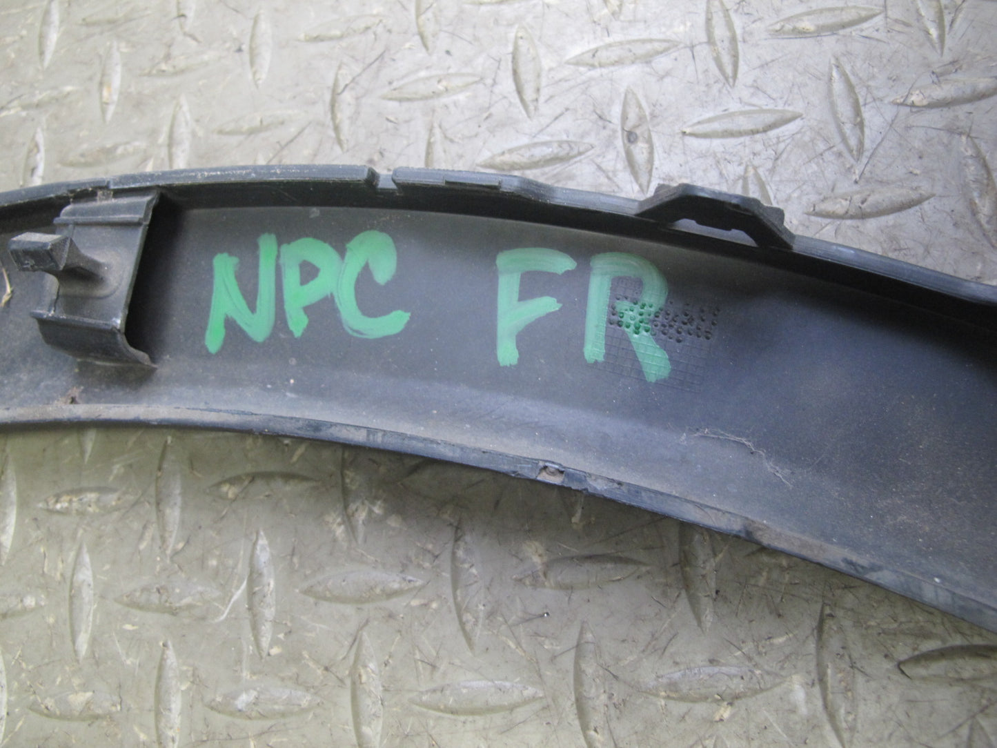 2011-2018 Porsche Cayenne 958 Front Right Side Wheel Fender Flare Trim Molding