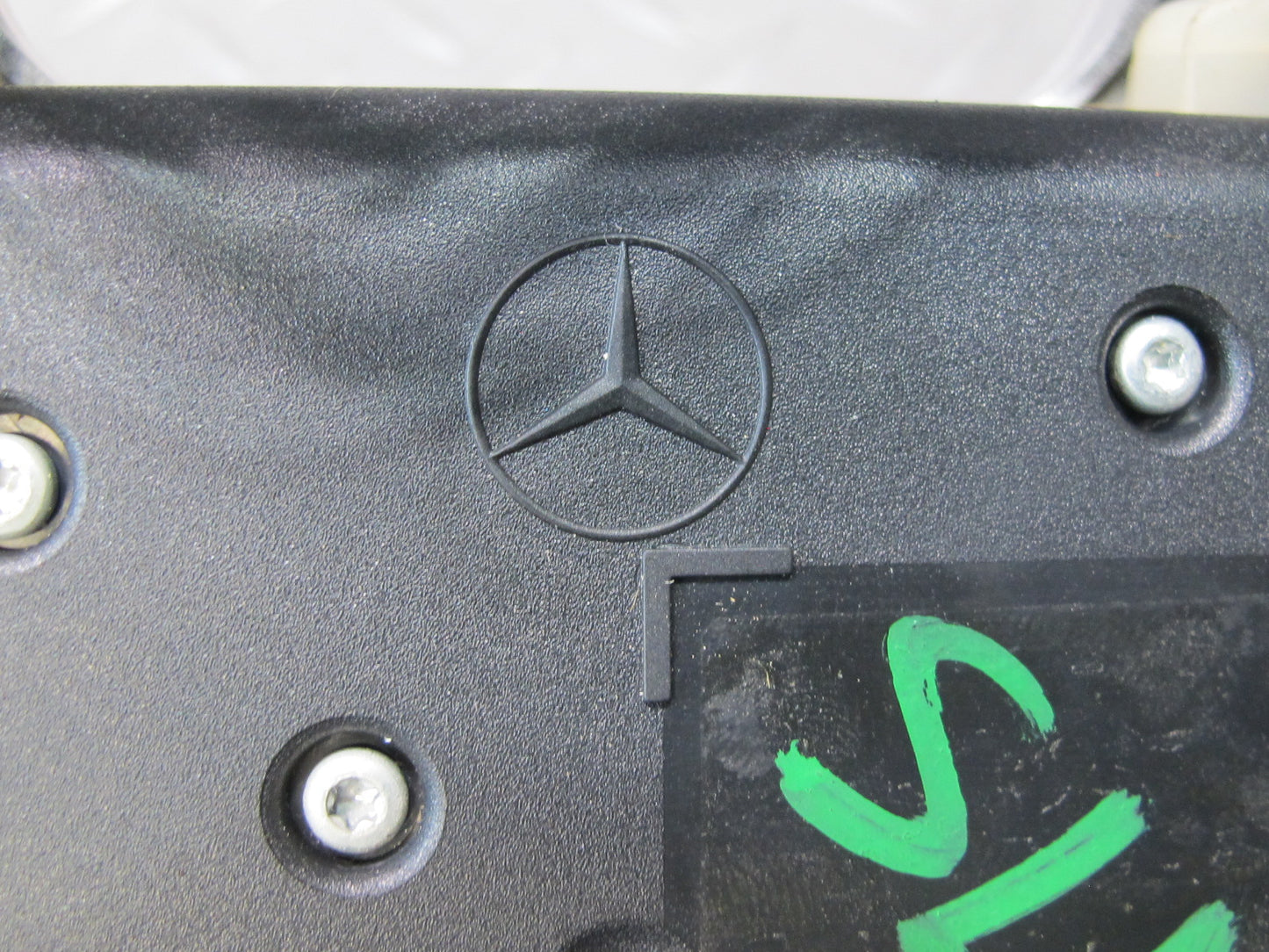 03-06 Mercedes R230 Sl-class Overhead Console Dome Reading Light OEM