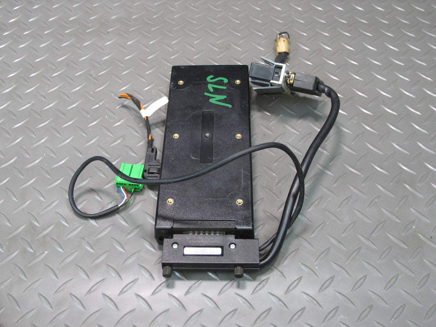 03-06 Mercedes R230 Sl-class Voice Command Communication Control Module OEM