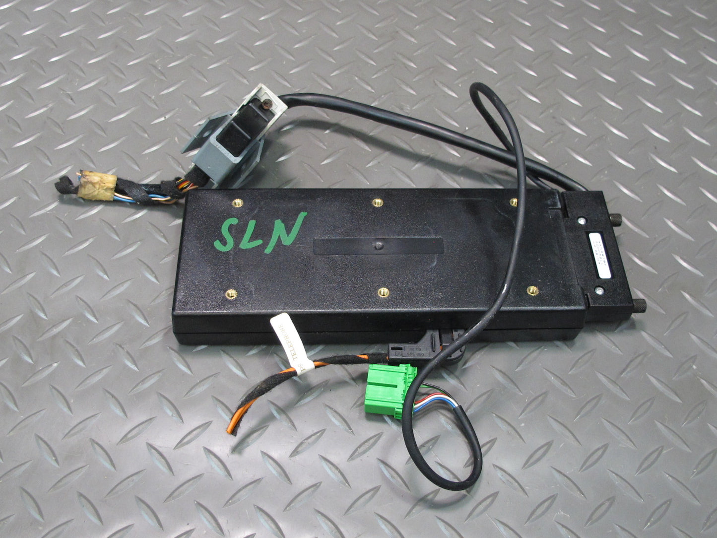 03-06 Mercedes R230 Sl-class Voice Command Communication Control Module OEM