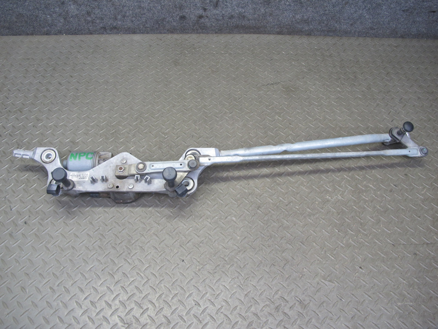 2011-2018 Porsche Cayenne 958 Windshield Wiper Transmission Linkage W/ Motor