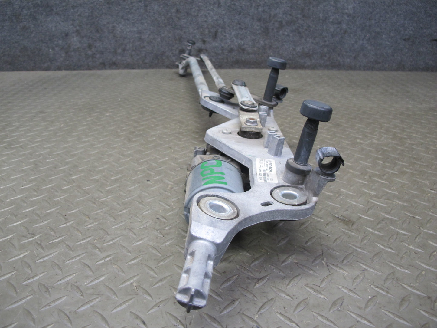 2011-2018 Porsche Cayenne 958 Windshield Wiper Transmission Linkage W/ Motor