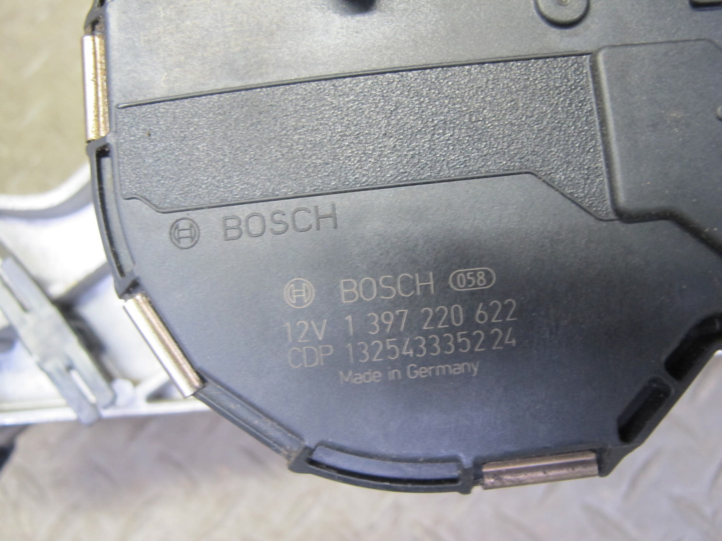 2011-2018 Porsche Cayenne 958 Windshield Wiper Transmission Linkage W/ Motor