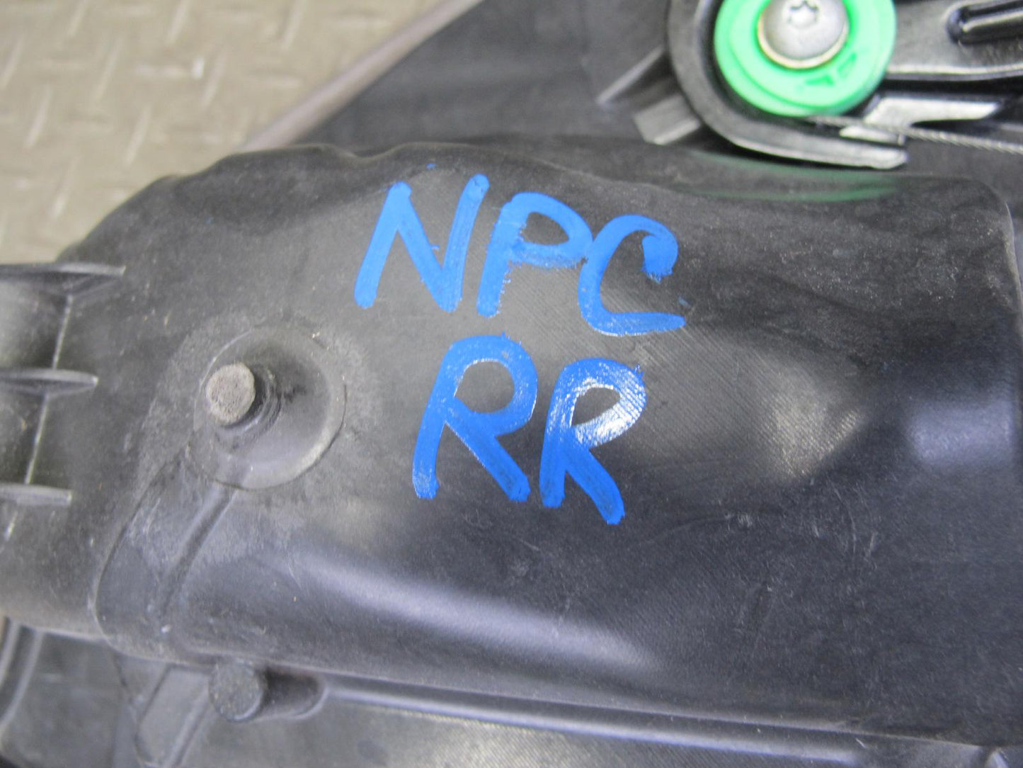 2011-2018 Porsche Cayenne 958 Rear Right Pass Side Window Regulator W/ Motor